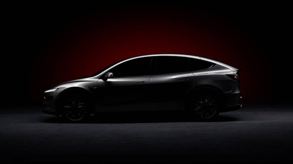 秒配网 34.99 万元？特斯拉 Model Y L，用 6 个座位杀入中国「家庭战争」